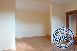 Zentral gelegene 2-Zimmer-Dachgeschosswohnung – Die vollständige Adresse der Immobilie erhältst du vom Anbieter., 53518 Adenau – Vorschaubild 1
