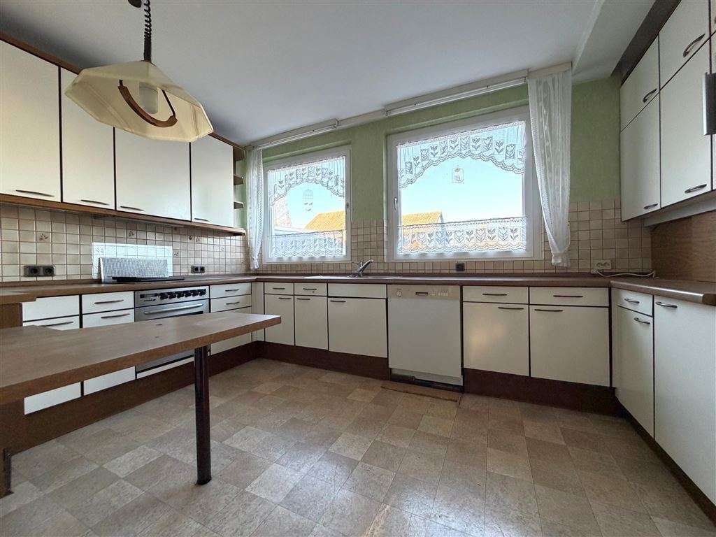 Immobilie in Gehrden - Gehrden Bestlage / großzügiges ZFH + ausgebautes DG mit Außenpool, Doppelgarage !  - Bild 5