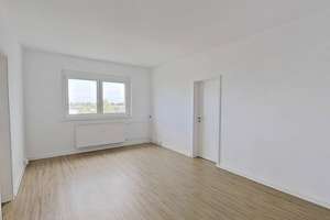 Großzügige 3-Zimmer-Wohnung mit Küche in Rostock – Hundsburgallee 8, 18106 Schmarl, Rostock – Vorschaubild 3