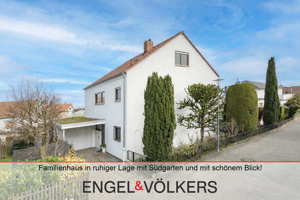 Immobilie in Wachenheim an der Weinstraße - Familienhaus in ruhiger Lage mit Südgarten und mit schönem Blick! - Bild 0