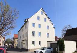 Westseite, Einzelgarage und St