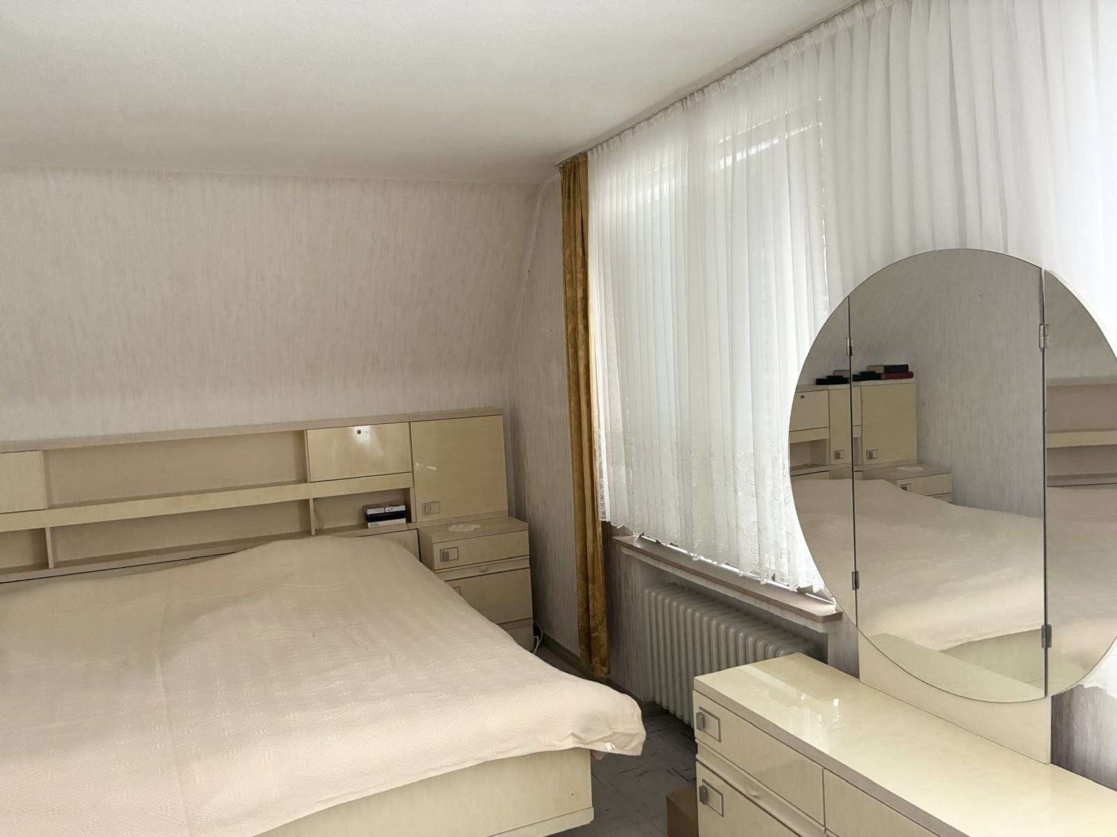 Immobilie in Varel - Einfamilienhaus mit Einliegerwohnung in Varel Obenstrohe  - Bild 3