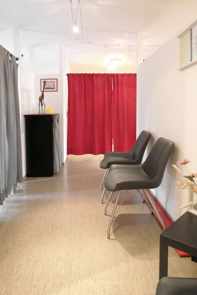 Immobilie in Kaufungen - Oberkaufungen/Bestlage Großzügige Etage mit Balkon und Fahrstuhl zur individuellen Nutzung - Bild 4