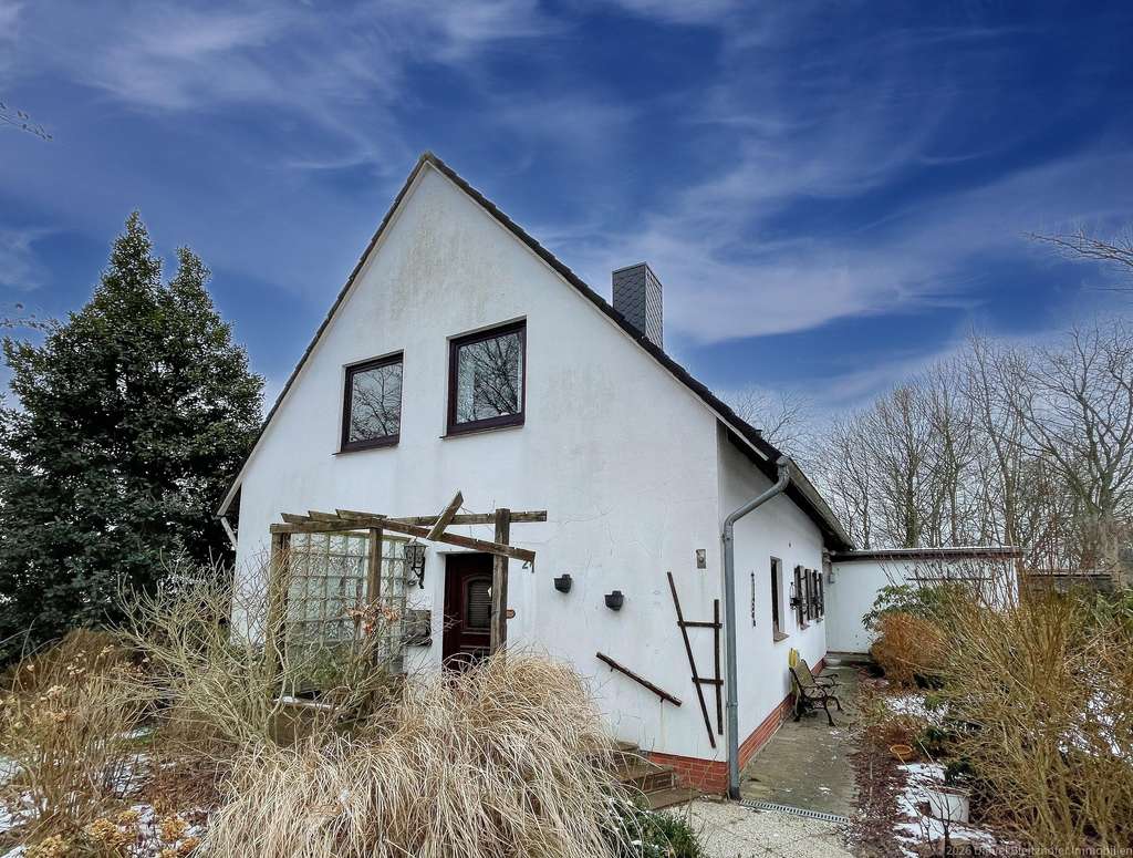 Immobilie in Schwabstedt - Wohnhaus mit Einliegerwohnung & nachhaltiger Energie – optionales Weideland! - Bild 1