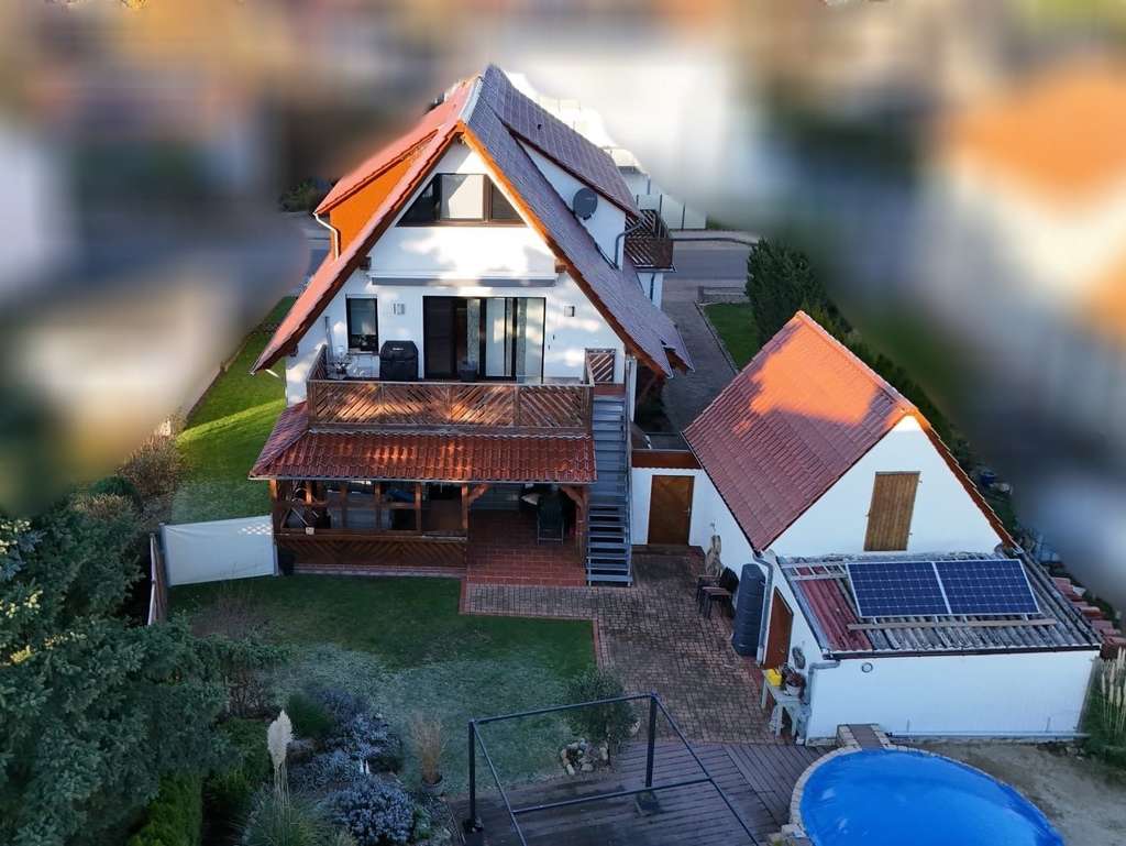 Immobilie in Lübbecke - Zweifamilienhaus mit vielen Möglichkeiten -
z.B. 2 Generationen unter einem Dach!!! - Bild 2