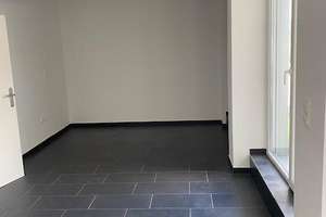 Exklusive 2 Zimmer Wohnung mit Einbauküche, Terrasse und Eckbadewanne – Beekstraße 17, 47051 Altstadt, Duisburg – Vorschaubild 5