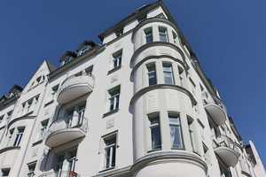 Tolle 2-Raum Wohnung mit Balkon im stilvollen Altbau – Ulmenstraße 22, 9112 Chemnitz – Vorschaubild 1