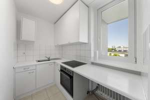 Renoviertes 1 Zi-Apartment mit Balkon & EBK – Nähe U-Bahn Petuelring und BMW! – Riesenfeldstraße 10, 80809 Am Riesenfeld, München – Vorschaubild 5