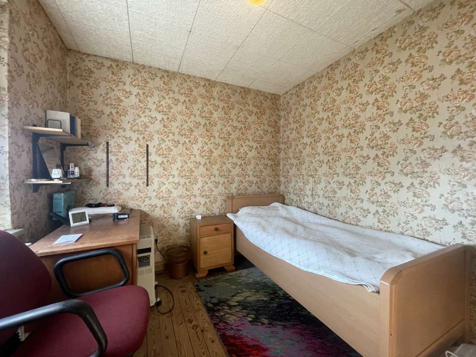 Schlafzimmer 4