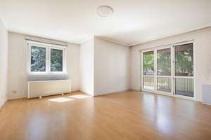 Viel Raum zum Entfalten: Helle Wohnung mit viel Potenzial und Stellplatz – Die vollständige Adresse der Immobilie erhältst du vom Anbieter., 12621 Kaulsdorf, Berlin – Vorschaubild 2