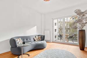 Ottensen! 3 Zi Altbauperle mit Balkon, neu saniert, Energiewert B, Einbküche, Provisionsfrei ! – Die vollständige Adresse der Immobilie erhältst du vom Anbieter., 22763 Ottensen, Hamburg – Vorschaubild 3