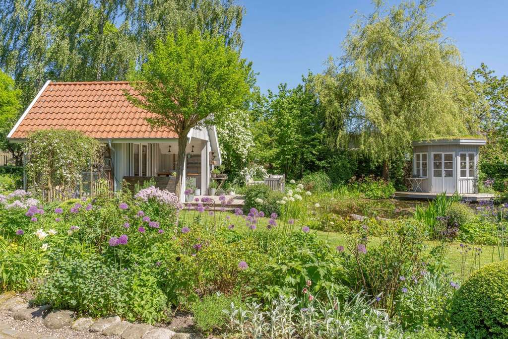 Immobilie in Beschendorf - Reetdachtraum mit großem Garten in Ostseenähe - Bild 3