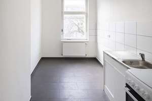 Schöne, bezugsfreie 2-Zimmer-Wohnung mit Balkon und charmanten Altbaudetails im Arnimplatz-Kiez! – Driesener Straße 29, 10439 Prenzlauer Berg, Berlin – Vorschaubild 14