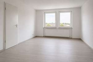Köln: Renovated 3-room apartment, approx. 5% ROI, Commission-FREE [INVESTMENT] – Die vollständige Adresse der Immobilie erhältst du vom Anbieter., 50996 Rodenkirchen (Ortsteil), Köln – Vorschaubild 1