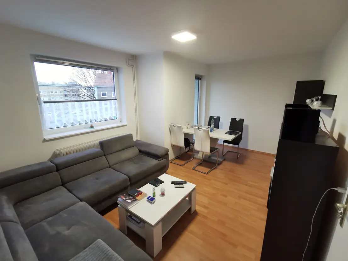 Helles Wohnzimmer (ca. 17 m²)