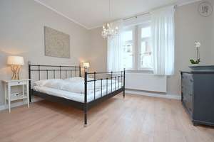 Modern möblierte Altbauwohnung mit Balkon in Stuttgart West – Die vollständige Adresse der Immobilie erhältst du vom Anbieter., 70193 Hölderlinplatz, Stuttgart – Vorschaubild 2