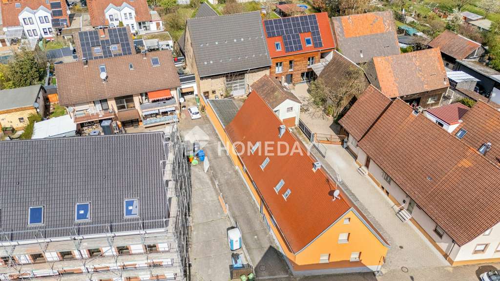 Immobilie in Stutensee - Bauträger aufgepasst: über 1.200 m² Grundstück mit Ausbaupotenzial in bester Lage! - Bild 1
