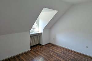 Charmante 3-Zimmer-Dachgeschosswohnung mit Balkon - zentral und ruhig in Hagen gelegen – Die vollständige Adresse der Immobilie erhältst du vom Anbieter., 58095 Mittelstadt, Hagen – Vorschaubild 9