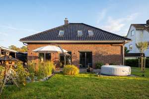 Luxuriöser Bungalow direkt an der Landesgrenze zu Schwanewede