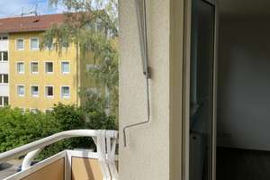 Gemütliche 2,5 Zimmer-Wohnung mit Kochnische und Loggia – Stintzingstr. 11, 91052 Rathenau, Erlangen – Vorschaubild 4