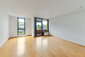 Düsseldorf-Lierenfeld: Frisch sanierte Zweiraumwohnung mit Balkon, Einbauküche und TG-Stellplatz – Die vollständige Adresse der Immobilie erhältst du vom Anbieter., 40231 Lierenfeld, Düsseldorf – Vorschaubild 2