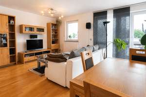 Lichtdurchflutete 3-Zimmer-Wohnung mit Südbalkon in familienfreundlicher Lage Allach - Untermenzing – Herbert-Schober-Straße 11, 80997 Allach, München – Vorschaubild 3
