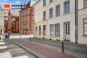 In Wismars Zentrum - Charmantes Wohn- und Geschäftshaus mit vielen Möglichkeiten – Die vollständige Adresse der Immobilie erhältst du vom Anbieter., 23966 Altstadt, Wismar – Vorschaubild 2