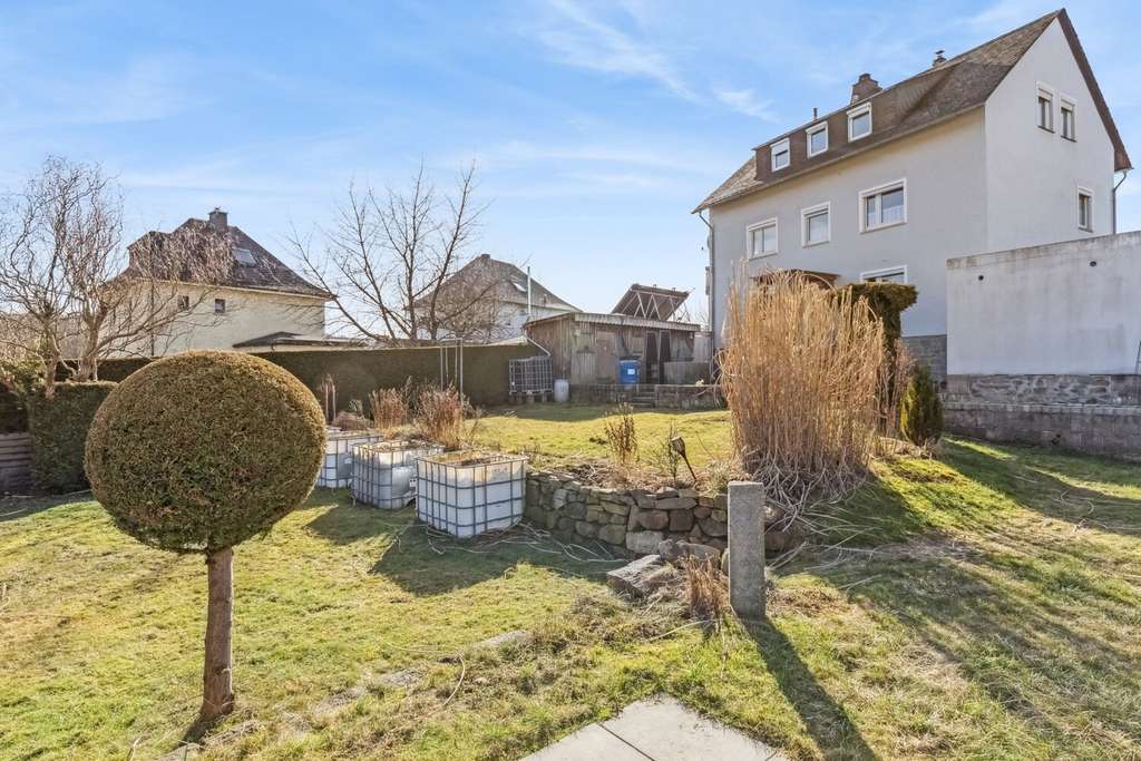 Immobilie in Stammbach - Saniertes Einfamilienhaus mit Einliegerwohnung - Bild 2