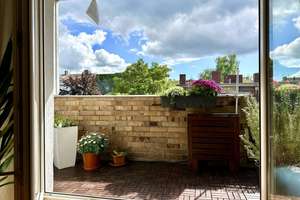 FREI + Modernisiert: ETW  in Kreuzberg + 2 Zi + Große Wohnküche teilbar + EBK + SÜD-Balkon + 4. OG – Die vollständige Adresse der Immobilie erhältst du vom Anbieter., 10997 Kreuzberg, Berlin – Vorschaubild 8