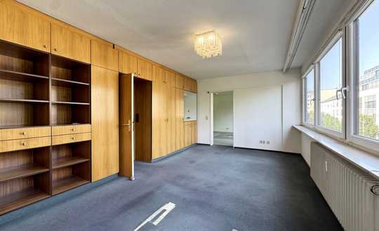 Ehemalige Praxisetage in zentraler Lage von Ludwigshafen – ideale Grundlage für modernes Wohnen