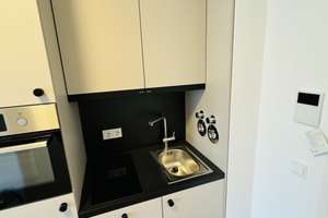 Modernes möbliertes Studio-Apartment direkt in Adlershof mit EBK sowie Balkon!! – Moissistraße 31, 12489 Adlershof, Berlin – Vorschaubild 3