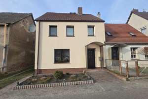 Einfamilienhaus auf großzügigem Grundstück mit Nebengebäuden – Die vollständige Adresse der Immobilie erhältst du vom Anbieter., 16833 Fehrbellin – Vorschaubild 1
