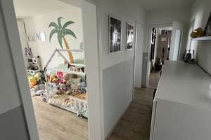 Ansprechende 4-Zimmer-Wohnung mit spektakulärer Aussicht mit Balkon in Wuppertal – Am Eckbusch 35, 42113 Uellendahl-Katernberg, Wuppertal – Vorschaubild 7