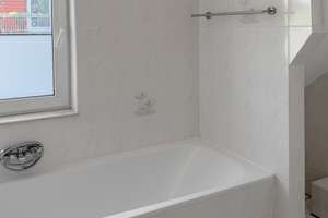 Bad Wilhelmshöhe / Alt Wahlershausen Sonnige und freie Dachgeschosswohnung mit Balkon und Carport in – Die vollständige Adresse der Immobilie erhältst du vom Anbieter., 34131 Bad Wilhelmshöhe, Kassel – Vorschaubild 9