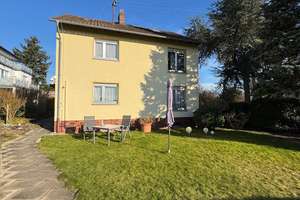 ** Ein Zuhause mit Zukunft – Raum für Generationen mit herrlichem Blick in den Rheingau** – Die vollständige Adresse der Immobilie erhältst du vom Anbieter., 65201 Schierstein, Wiesbaden – Vorschaubild 2