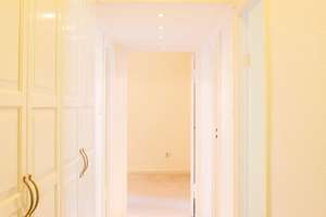 HOMESK - Sofort bezugsfreie 3-Zimmer-Altbauwohnung im Hochparterre in Westend – Reichsstraße 20, 14052 Westend, Berlin – Vorschaubild 2