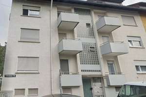 Attraktive 3-Zimmer-Wohnung mit 2 Balkonen in einem Mehrfamilienhaus am Kursaal in Bad Cannstatt