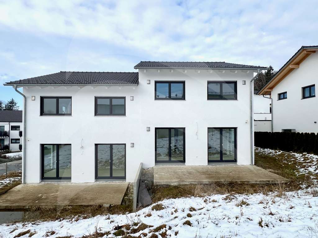 Immobilie in Windorf - Erstbezug KFW55: Helle Doppelhaushälfte mit Südausrichtung - Bild 1