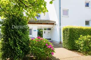 KAPITALANLAGE Seniorengerechte DG-Wohnung mit Aufzug und Balkon in Stommeln (Christinapark)