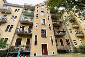 Top aufgestellt mit dieser Wohnung: 3 Zimmer, Aufzug, Balkon, Fernwärme, solides Denkmalobjekt! – Die vollständige Adresse der Immobilie erhältst du vom Anbieter., 1307 Johannstadt-Nord, Dresden – Vorschaubild 3