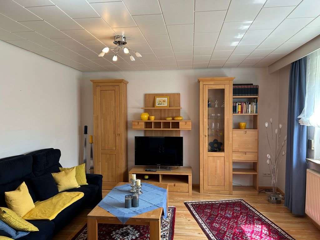 Immobilie in Fahrenbach - Ideal für die kleine Familie 
Einfamilienhaus mit großzügigem Garten - Bild 1