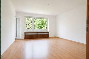 Geräumige 4-Zimmer-Wohnung mit Südwestbalkon und Blick ins Grüne in guter Wohnlage von KR-Uerdingen! – Die vollständige Adresse der Immobilie erhältst du vom Anbieter., 47829 Uerdingen, Krefeld – Vorschaubild 3