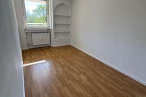 Helle 3-Zimmer-Wohnung im 4. OG mit Balkon in Perlach – Friedrich-Engels-Bogen 25, 81735 Neuperlach, München – Vorschaubild 5