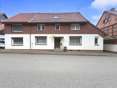 freistehendes Zweifamilienhaus in der Nähe von Seesen, in ruhiger Lage von Bornhausen