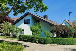 Viel Platz für Generationen in idyllischer Ortsrandlage mit Solarthermie und modernisierten Bädern – Die vollständige Adresse der Immobilie erhältst du vom Anbieter., 79189 Bad Krozingen – Vorschaubild 3
