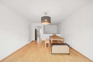 Lichtdurchflutete 2-Zimmer-Wohnung am Stiglmaierplatz – Perfekt für Kapitalanleger oder Selbstnutzer