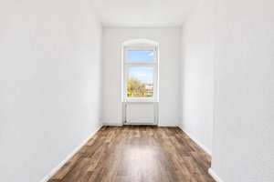 Bezugsfreie 4-Zimmer Wohnung / Altbau / Balkon / 1. OG – Große Seestraße 18, 13086 Weißensee, Berlin – Vorschaubild 9