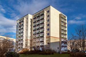 Für Senioren: 2-Raum-Wohnung mit Balkon und Aufzug + Unterstützung im Haus – Dölziger Weg 4, 4205 Schönau, Leipzig – Vorschaubild 1