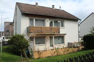 Raum für Ideen: Ihr neues Zuhause mit Entwicklungspotenzial – Die vollständige Adresse der Immobilie erhältst du vom Anbieter., 65396 Walluf – Vorschaubild 1