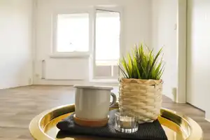 Gemütliche 3-Raumwohnung sucht neue Mieter – Hans-Grade-Straße 40, 39130 Magdeburg – Vorschaubild 1